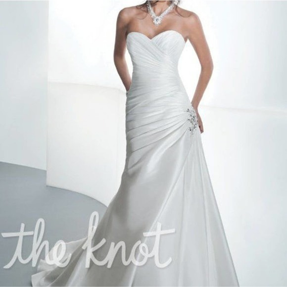 Demetrios Ivory Strapless Wedding Dress Style GR 235 - Picture 4 of 11